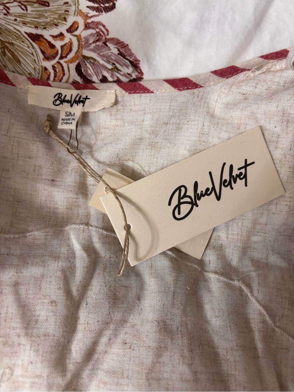 NWT Blue Velvet Red & Cream Shrine Print Boho Duster with pockets !!Boho vibes 💕 - Picture 4 of 5